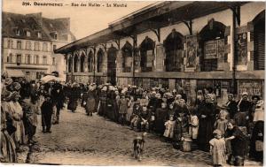 CPA AK DOUARNENEZ-Rue des Halles-Le Marché (188714)