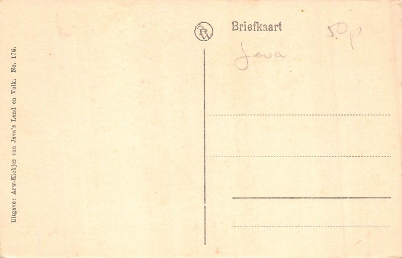 A670 Indonesia Boroboedoer Midden Java vintage postcard