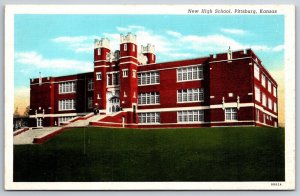 Pittsburg Kansas~New High School Bldg Front View~American Art Vtg Linen Postcard