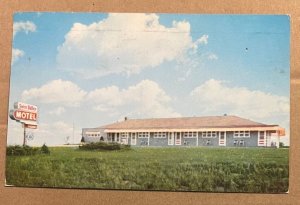 VINTAGE 1959 USED POSTCARD - SWISS VALLEY MOTEL, U S HWY 151, NEAR DUBUQUE, IOWA