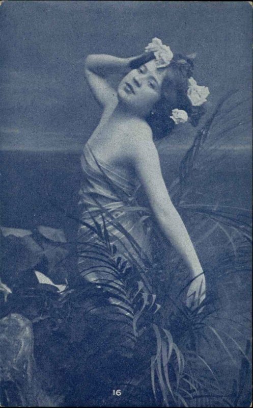 RISQUE Pretty Woman Strikes Dramatic Pose c1905 Postcard