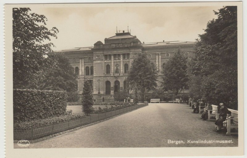 Norway; Bergen Kunsindustrimuseet RP PPC by AS/FBP, Unused, Ex Booklet, c 1930's 