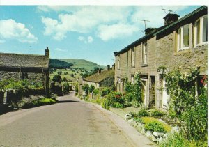 Yorkshire Postcard - Appletreewick Main Street -  Ref L68