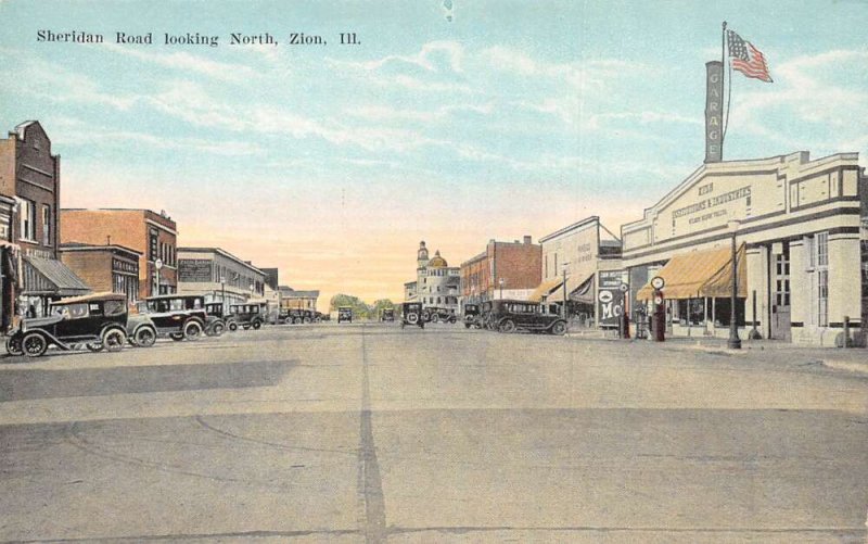 Zion  Illinois Sheridan Road looking North Vintage Postcard U754