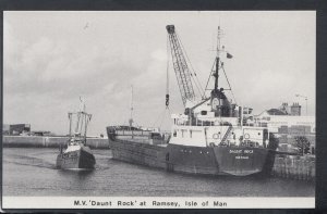 Isle of Man Postcard - Shipping - M.V. 'Daunt Rock' at Ramsey    RS20276