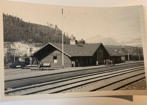 Vtg 20s Lake Louise Train Depot Banff Alberta Canada Byron Harmon Postcard RPPC