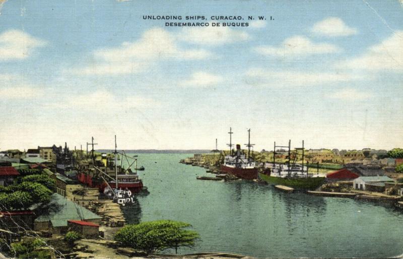 curacao, N.W.I., WILLEMSTAD, Unloading Ships in Harbour (1940s)