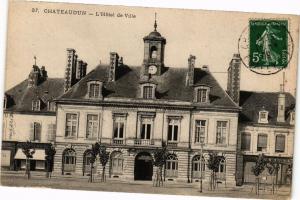 CPA CHATEAUDUN-L'Hotel de Ville (177852)