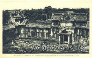 Angkor Vath, Angle Sud Ouest de la cour intericure du 2 etage Ruines D'Angkor...