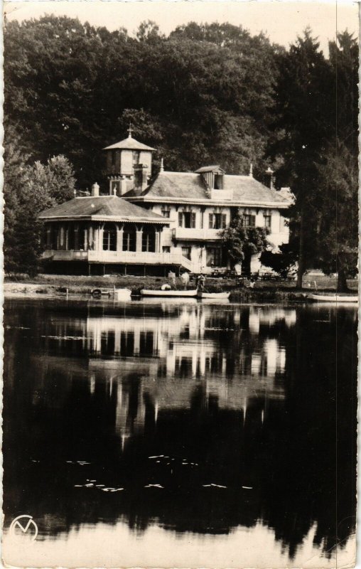 CPA Vieux-Moulin Le Chalet de l'Imperatrice FRANCE (1014444)