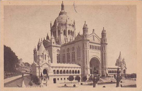 France Lisieux La Basilique Vue d'ensemble