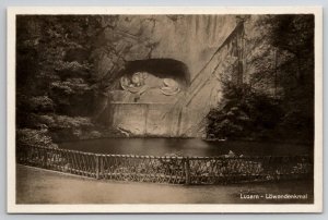 RPPC Switzerland Luzerne Beautiful Sleeping Lion Statue Monument Postcard J27