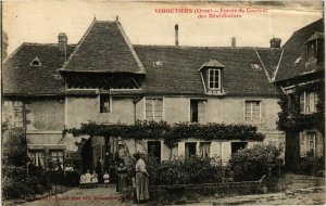 CPA VIMOUTIERS Entrée du Couvent des Bénédictines (868699)