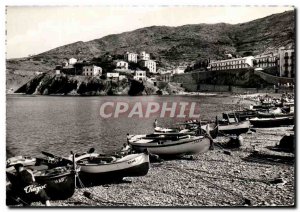 Postcard Modern Cerberus The Beach Boat