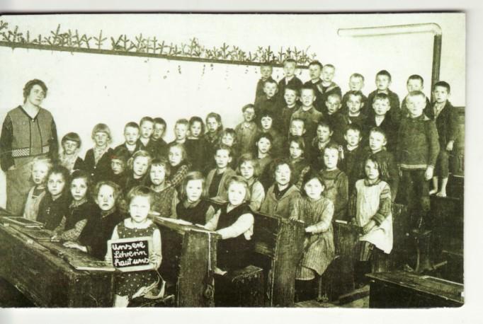 RPPC   SCHOOL CLASS ROOM in GERMANY (?) postcard