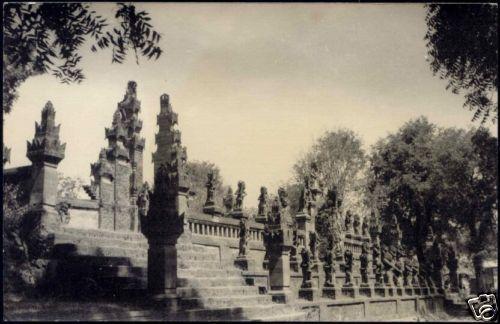 indonesia, BALI, Village Temple (1940s) RPPC