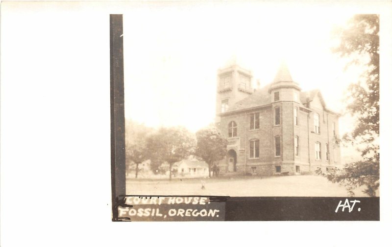 F53/ Fossil Oregon RPPC Postcard c1950s County Court House