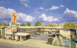 Pocatello, ID Idaho  TRAVELODGE MOTEL  Sleepy Bear Sign~Pool  ROADSIDE  Postcard