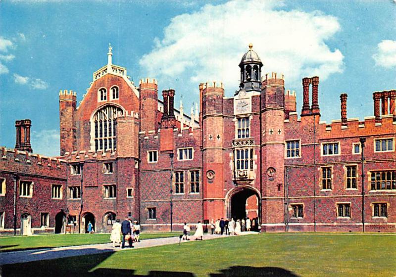 Hampton Court Palace - Middlesex