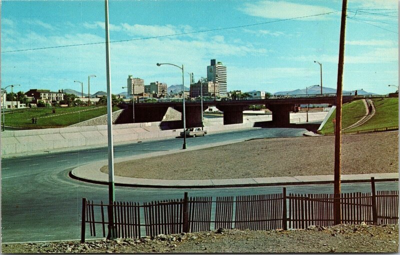 Puente De La Av Universidad Chihuahua Chih Postcard VTG UNP Vintage Unused  