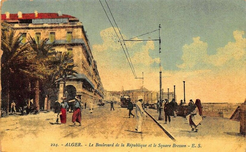 Alger Le Boulevard de la République Trolley Postcard