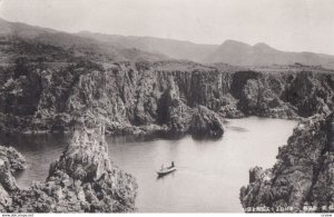 JAPAN , 1910 ; Small Boat in water