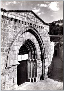 VINTAGE CONTINENTAL SIZED POSTCARD REAL PHOTO TOMB OF THE VIRGIN IN JERUSALEM