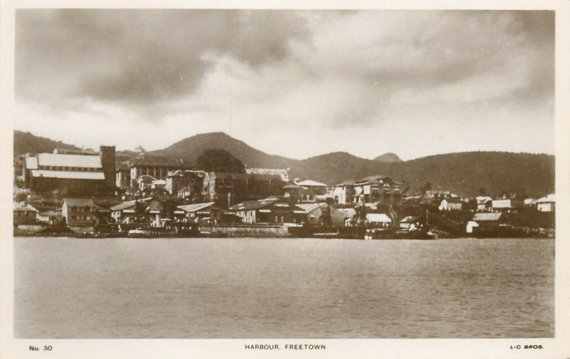 Sierra Leone - FREETOWN - View from the harbour