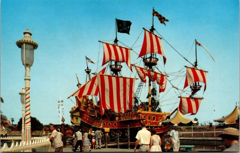 Disneyland Postcard Pirate Ship in Fantasyland~4224