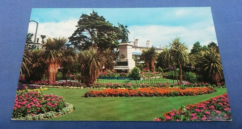 Vintage  Postcard The Memorial Gardens Clacton-On-Sea Postmarked 1979 E1B