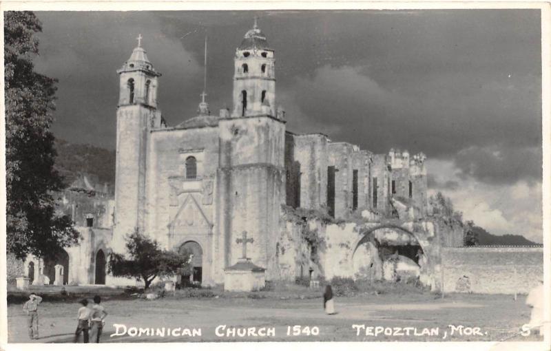 D70/ Tepoztlan Mexico Foreign RPPC Postcard 1957 Dominican CHurch 1540