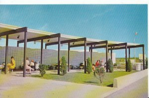 Canada Postcard - The Voyageur Restaurants & Esso Service Centre - Highway  899A