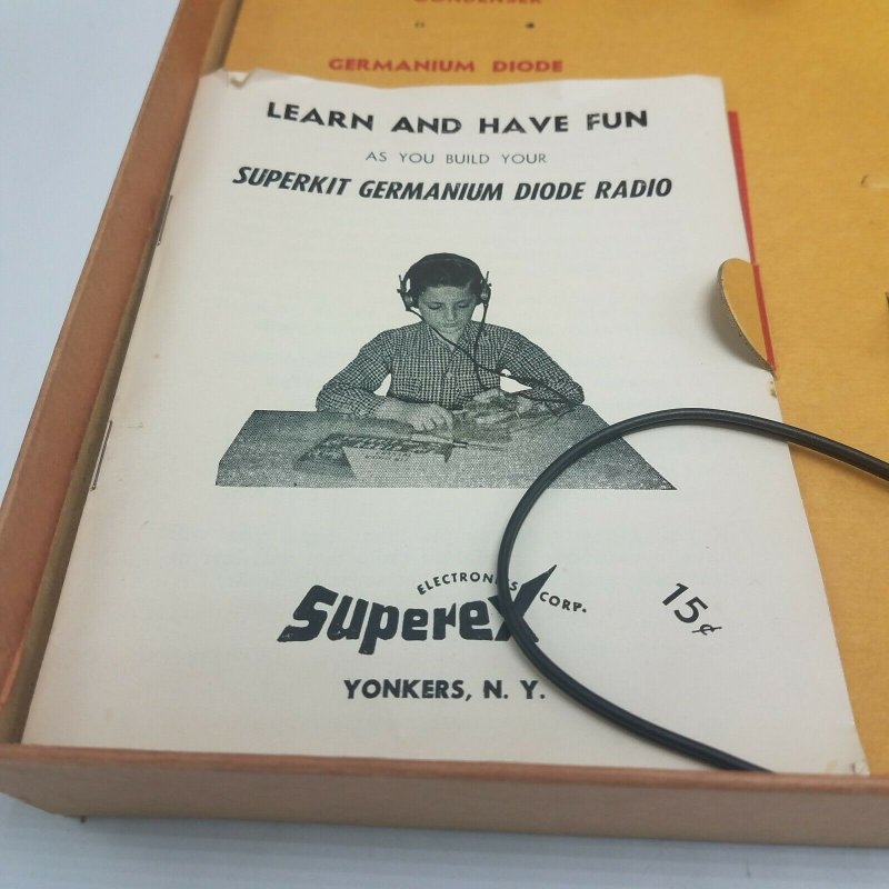1957 Superkit Loopstick Long Range Germanium Diode Radio Model Kit