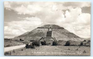 *Piramide del Sol Teotihuacan Mexico RPPC Vintage Real Photo Postcard C82