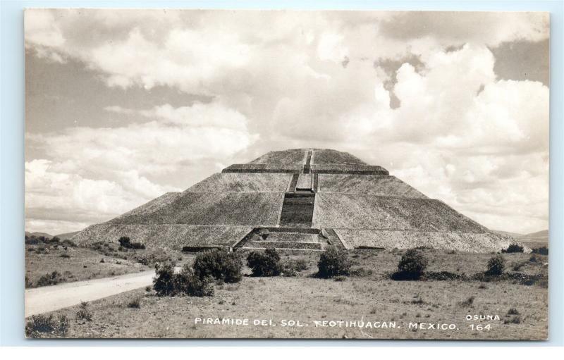 *Piramide del Sol Teotihuacan Mexico RPPC Vintage Real Photo Postcard C82