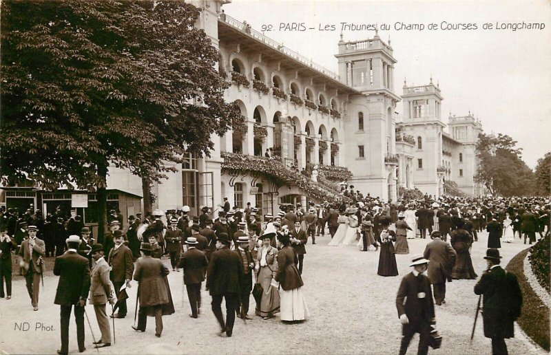 France Paris les tribunes du Champ de Courses de Longchamp 