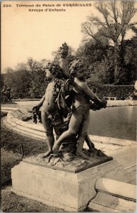 postcard Paris - Versailles - Groupe d'Enfants - Group of children statue