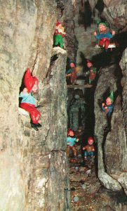 Vintage Postcard Jolly Gnomes Play Fairyland Caverns Rock City Chattanooga TN