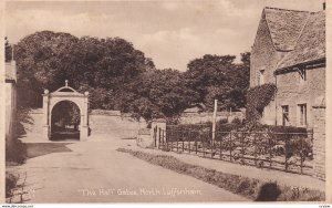 RUTLAND, England, 1900-1910s; North Luffenham, The Hall Gates, TUCK