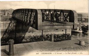 CPA CHERBOURG - L'Arsenal - Le Pont glissant (246033)