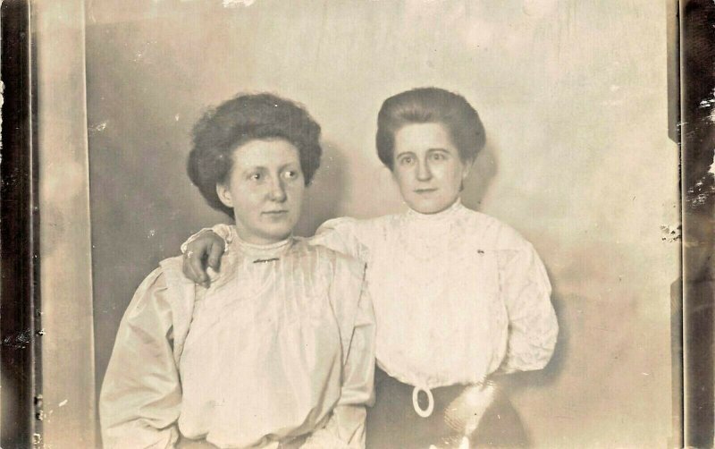 TWO WOMEN PEARL & LUCY DRAYER REAL PHOTO POSTCARD c1910s POSSIBLY FROM MICHIGAN