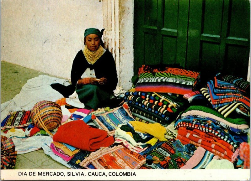 VINTAGE CONTINENTAL SIZE POSTCARD ABORIGINAL WOMAN ON MARKET DAY CAUCA COLOMBIA