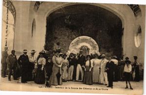 CPA VICHY Intérieur de la Source des Célestins et de sa Grotte (267175)