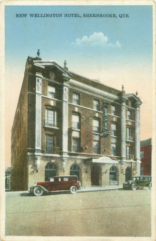 New Wellington Hotel, Quebec, Canada 1940  Postcard Parked Roadsters