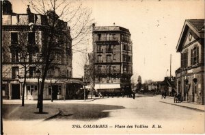 CPA COLOMBES Place des Vallées (413413)