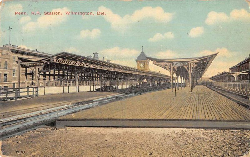 Wilmington Delaware view on street Penn. Railroad Station antique pc DD3186