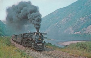 Steam Train at Delaware Water Gap 1976 Pennsylvania USA Postcard