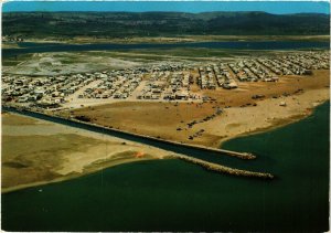 CPM Gruissan-Plage En avion au dessus de la plage FRANCE (1013809)