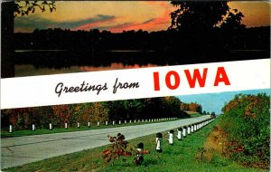 Postcard HIGHWAY SCENE State of Iowa IA AM4585