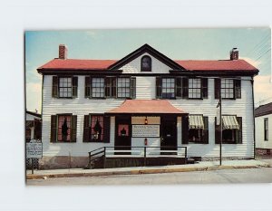 Postcard The Becky Thatcher House in Hannibal, Missouri